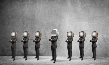 Eski teknolojiye karşı modern teknoloji.