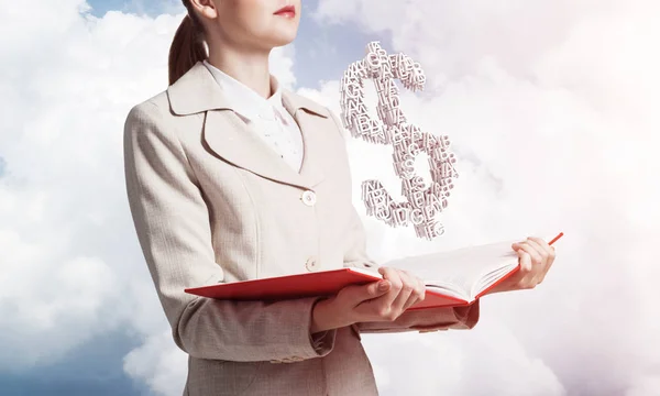 Mulher Negócios Com Sinal Dólar Cartas Cima Abriu Caderno Serviços — Fotografia de Stock