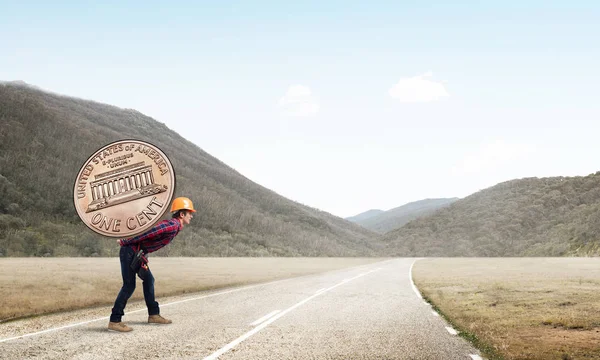 Bâtisseur Homme Portant Sur Son Dos Grande Pièce Cent — Photo