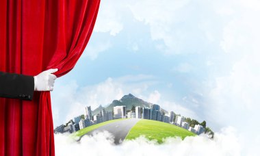Perde perde arkasında Modern cityscape ve el açma