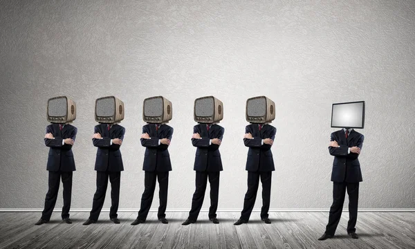 Eski teknolojiye karşı modern teknoloji.