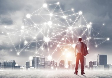 İşadamı arkasını kolluyor ve ağ çizimi kavramına bakıyor