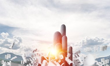 Nefes kesici manzarası olan çok sayıda taş sütun.