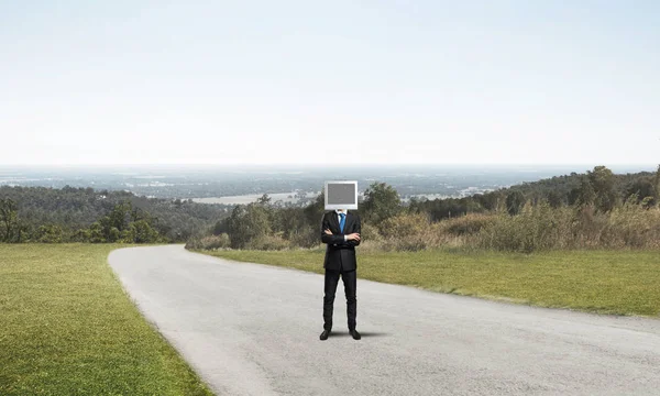 Empresário com monitor em vez de cabeça. — Fotografia de Stock