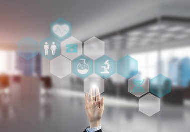 Bilim ve tıp için yenilikçi teknolojiler kadın doktor ya da bilim adamı tarafından kullanılıyor