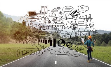 Açık havada mühendis kadının arka planı ve ekrana konsept çizimi