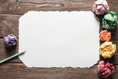 Yaratıcılık kavramı ve boş kağıt bokunun sunduğu ilham. Metninizi yerleştirin