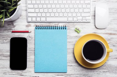 Ofis aksesuarları yla en iyi görünüm konferans masası