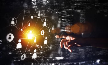 Karanlık arka planda iletişim ve ağ kurmak için modern kablosuz teknolojiler yaratmak