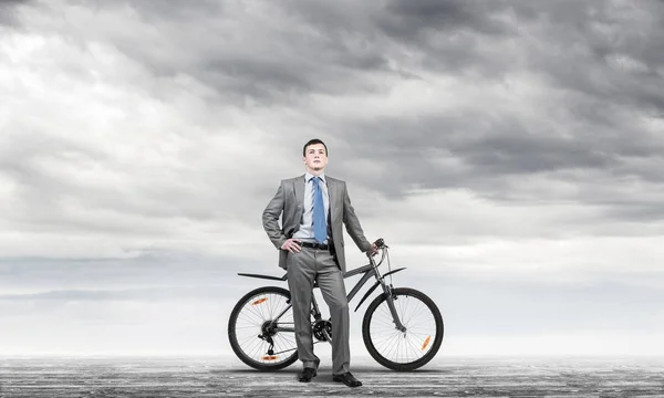 Hombre Seguro Exitoso Traje Negocios Pie Con Bicicleta Empresario Con — Foto de Stock