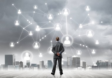 Takım çalışması ve işbirliğinin sembolü olarak ekrana sosyal bağlantı konsepti çizildi