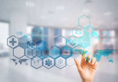 Bilim ve tıp için yenilikçi teknolojiler kadın doktor ya da bilim adamı tarafından kullanılıyor