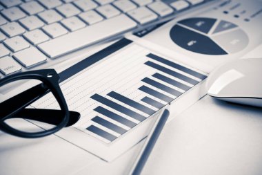 Ortalama satış raporu hazırlanıyor