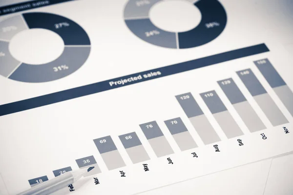 Tableaux Graphiques Des Ventes Comme Symbole Succès Entreprise — Photo