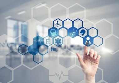 Bilim ve tıp için yenilikçi teknolojiler kadın doktor ya da bilim adamı tarafından kullanılıyor