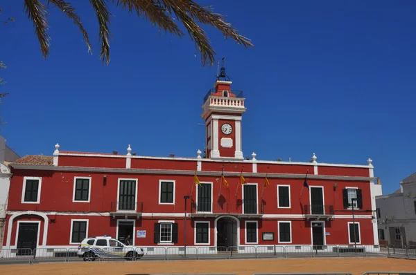 Vörös Ház Toronnyal Castell Rendőrőrs Spanyol Baleár Szigeten Menorca — Stock Fotó