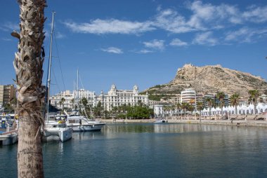 Liman ve Casa Carbonell 'e bakın Alicante, Costa Blanca - İspanya