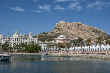 Liman ve Casa Carbonell 'e bakın Alicante, Costa Blanca - İspanya