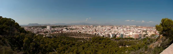 西班牙阿利坎特市全景 — 图库照片