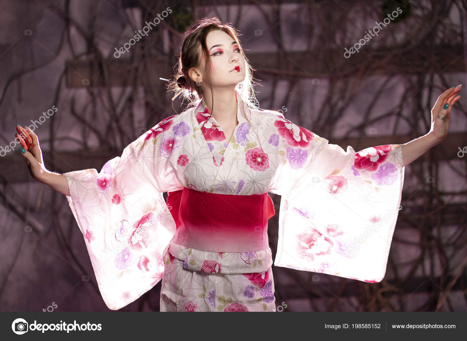 Traditional Dress Japanese Kimono White ...