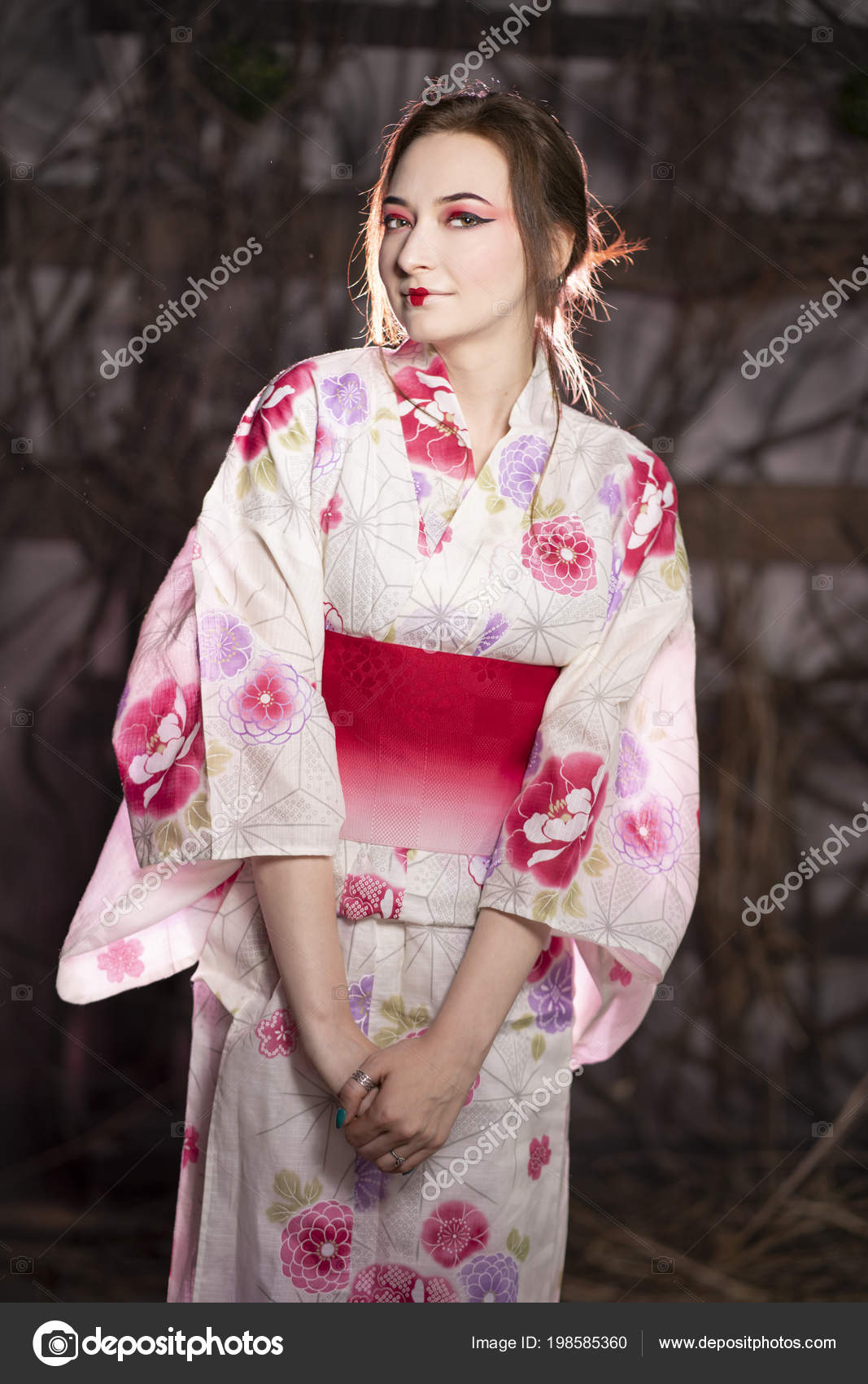 Elegant Girl Classic Traditional Dress Japanese Kimono White Pink