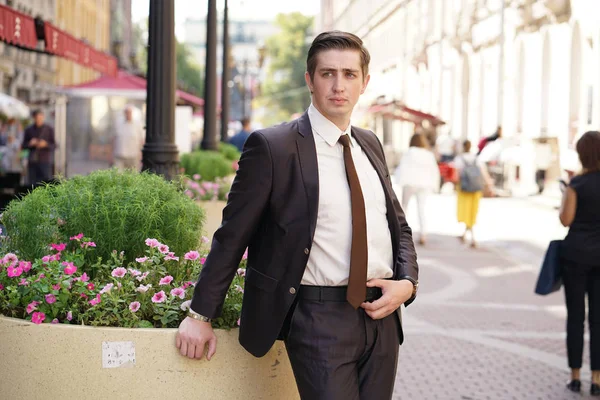 Young Man Black Business Suit White Shirt Tie — Stock Photo, Image