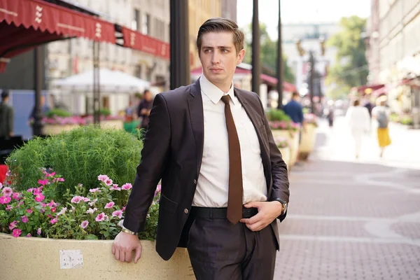 Young Man Black Business Suit White Shirt Tie — Stock Photo, Image