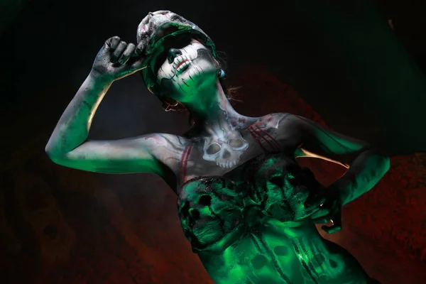 Zombie Mort Fille Avec Effrayant Corps Art Posant Dans Nuit — Photo