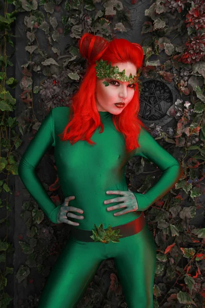 Beautiful Young Woman Red Hair Posing Green Costume Leaves — Stock Photo, Image