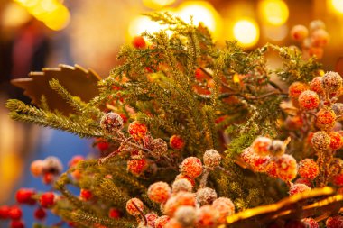 Güzel dekore edilmiş Noel ağacı