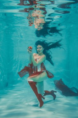 Günde bir elma doktoru uzak tutar.