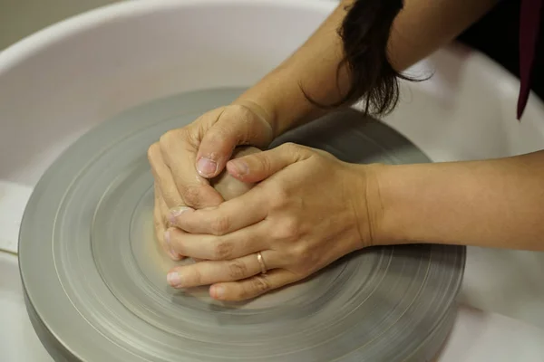 Woman Makes Jug Dirty Arms Potter Wheel Raw Wet Clay — Stock Photo, Image