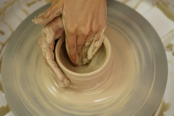 Woman Makes Jug Dirty Arms Potter Wheel Raw Wet Clay — Stock Photo, Image