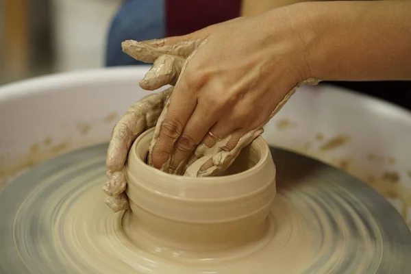 Woman Makes Jug Dirty Arms Potter Wheel Raw Wet Clay — Stock Photo, Image