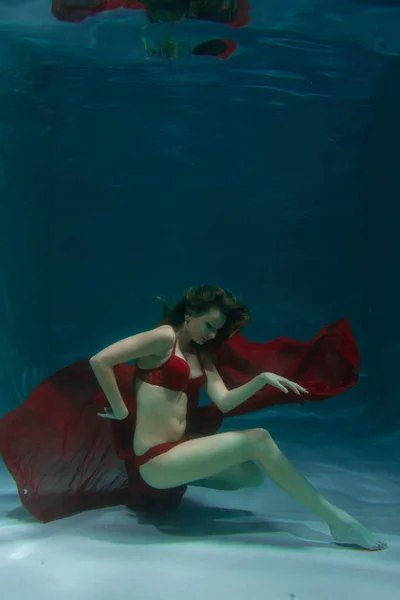 Pretty Caucasian Long Hair Woman Swimming Underwater Red Sexy Lingerie — Stock Photo, Image