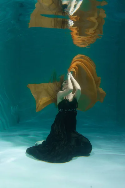 Beautiful Lady Long Evening Dress Swimming Underwater Deep Alone — Stock Photo, Image