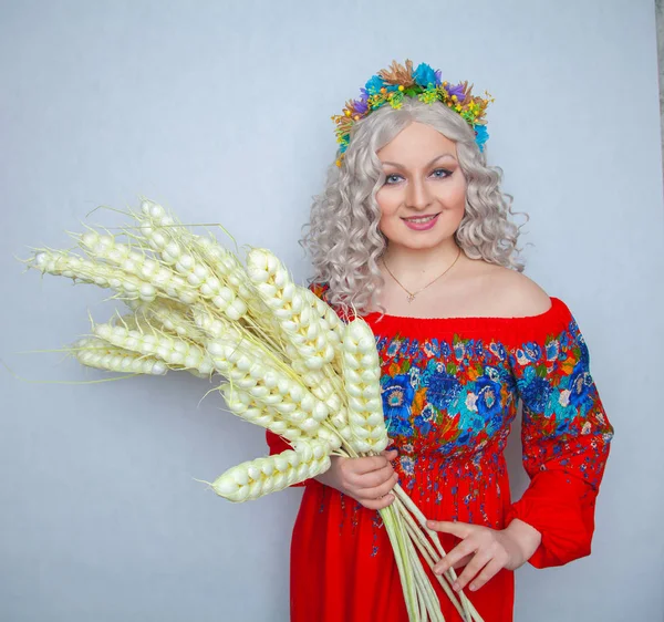 Cute Plump Girl Village Red Summer Sundress Sheaf Wheat Her — Stock Photo, Image