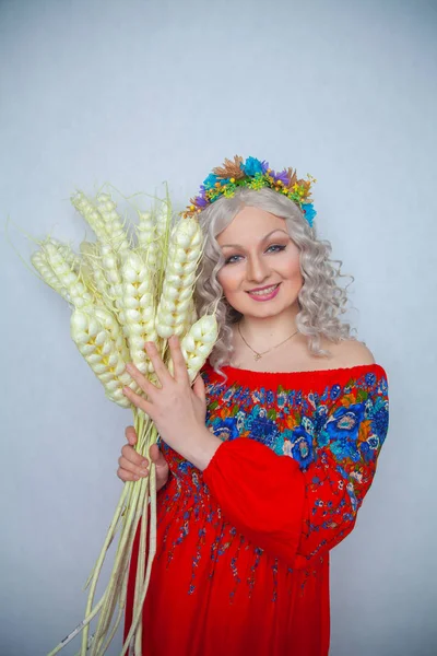 Beautiful Chubby Blonde Girl Red Dress Wheat Bouquet White Studio — Stock Photo, Image