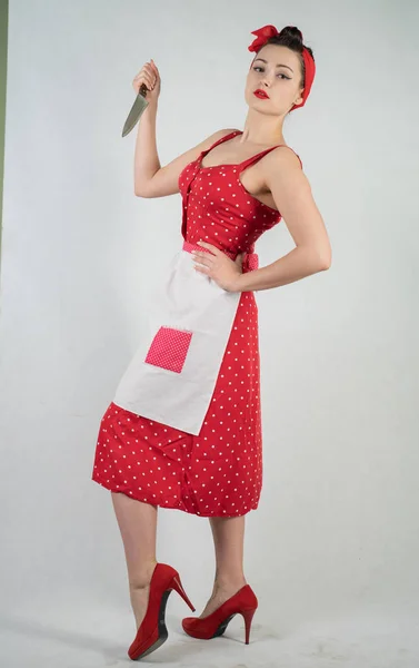 Perigoso Pin Menina Dona Casa Vermelho Vintage Polka Dot Dress — Fotografia de Stock