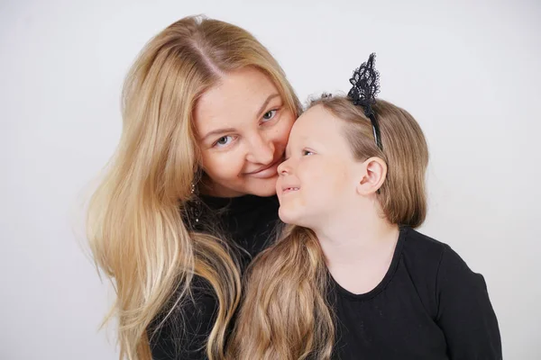 Cute Kind Caucasian Blonde Mom Daughter Posing White Background Parent — Stock Photo, Image