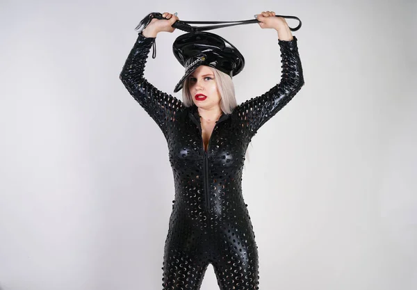 Cruel Moda Bdsm Señora Con Curvas Vestidas Negro Catsuit Con —  Fotos de Stock