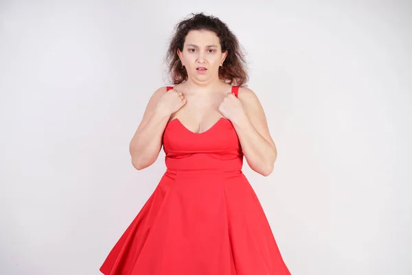 Plump Woman Red Pinup Dress Chubby Fashionable Girl Standing White — Stock Photo, Image
