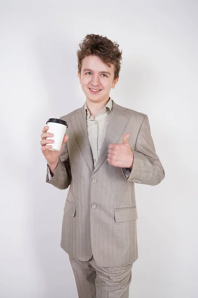 Teenager Männlich Grauem Business Anzug Mit Papiertasse Kaffee Der Hand — Stockfoto