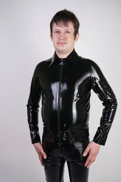 Kaukasische Nerd Mollige Man Gekleed Modieuze Latex Rubber Fetish Kleren — Stockfoto