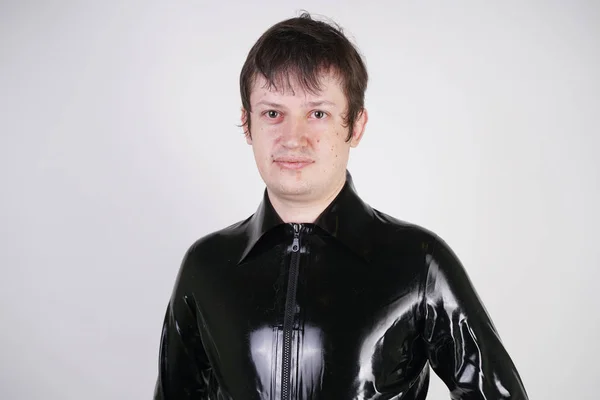 Kaukasische Nerd Mollige Man Gekleed Modieuze Latex Rubber Fetish Kleren — Stockfoto