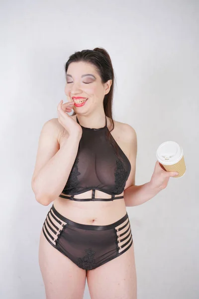 Affascinante Size Ragazza Bruna Con Trucco Luminoso Pura Lingerie Nera — Foto Stock