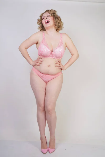 Pretty Caucasian Chubby Woman Size Body Pale Skin Wearing Pink — Stock Photo, Image