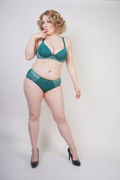 Pretty Caucasian Chubby Woman Size Body Pale Skin Wearing Underwear Stock  Photo by ©agnadevi 264881442