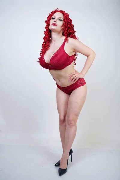 Σέξι Καυτό Κορίτσι Καμπύλες Κόκκινα Σγουρά Μαλλιά Φορώντας Δαντέλα Σέξι — Φωτογραφία Αρχείου