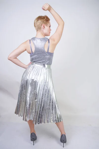 Beautiful Curvy Girl Short Hair Silver Tank Top Metallic Pleated — Stock Photo, Image